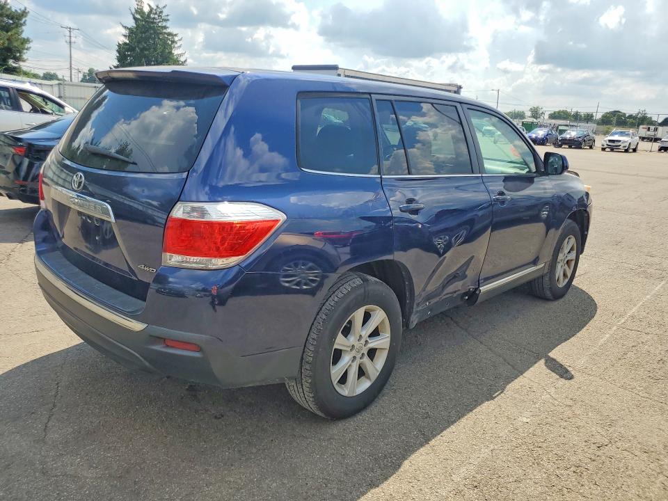 2013 Toyota Highlander VIN 5TDBK3EH2DS213232 COPART salvage auction — FRONT END, OH - CERT OF TITLE-SALVAGE, sold $1,800 on 2026-07-24 (photo 3)