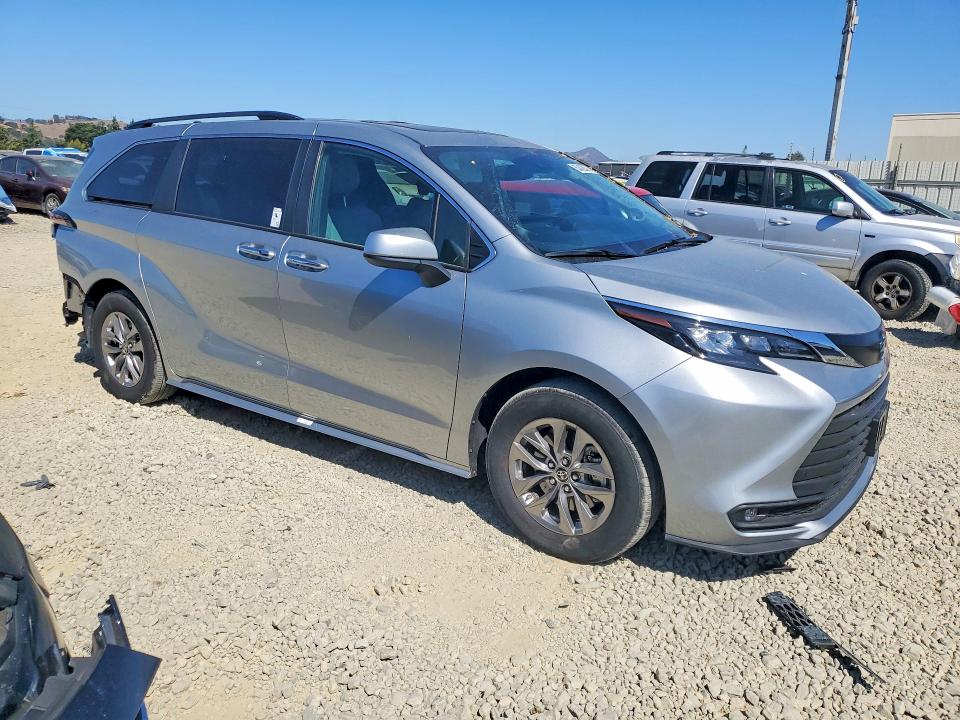 2025 Toyota Sienna VIN 5TDJSKFC7SS182100 COPART salvage auction — REAR END, Ca - Salvage Certificate, sold $300 on 2026-07-30 (photo 4)