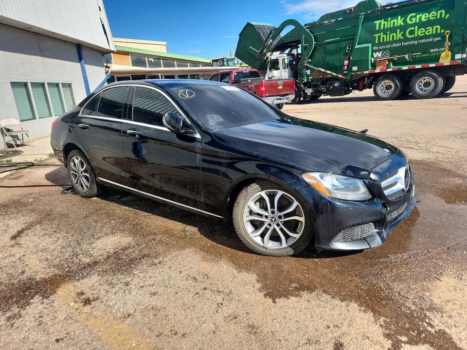 2017 Mercedes-benz C-klasse VIN 55SWF4KB3HU215995 COPART salvage auction — FRONT END, Co - Dis/Dlr/Exp Only Clean Title (P), sold $2,250 on 2026-09-02 (photo 4)