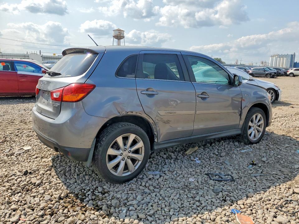 2015 Mitsubishi Outlander VIN 4A4AR4AU1FE054205 COPART salvage auction — SIDE, Il - Salvage Certificate, sold $1,500 on 2026-08-21 (photo 3)