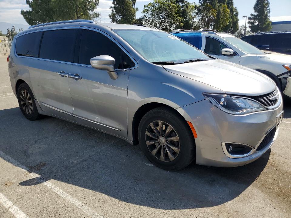 2018 Chrysler Pacifica VIN 2C4RC1BG2JR233691 COPART salvage auction — SIDE, Ca - Cert Of Title-Salvaged, sold $2,150 on 2026-09-08 (photo 4)