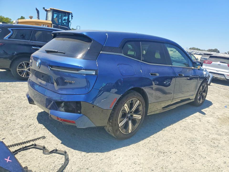 2022 BMW Ix VIN WB523CF00NCJ80011 COPART salvage auction — FRONT END, Ca - Salvage Certificate, sold $17,800 on 2026-07-30 (photo 3)