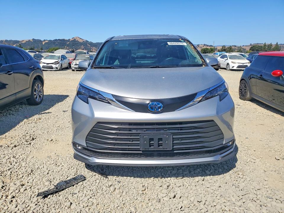 2025 Toyota Sienna VIN 5TDJSKFC7SS182100 COPART salvage auction — REAR END, Ca - Salvage Certificate, sold $300 on 2026-07-30 (photo 5)