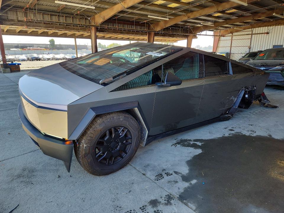 2024 Tesla Cybertruck VIN 7G2CEHEE6RA031974 — COPART salvage auction photo