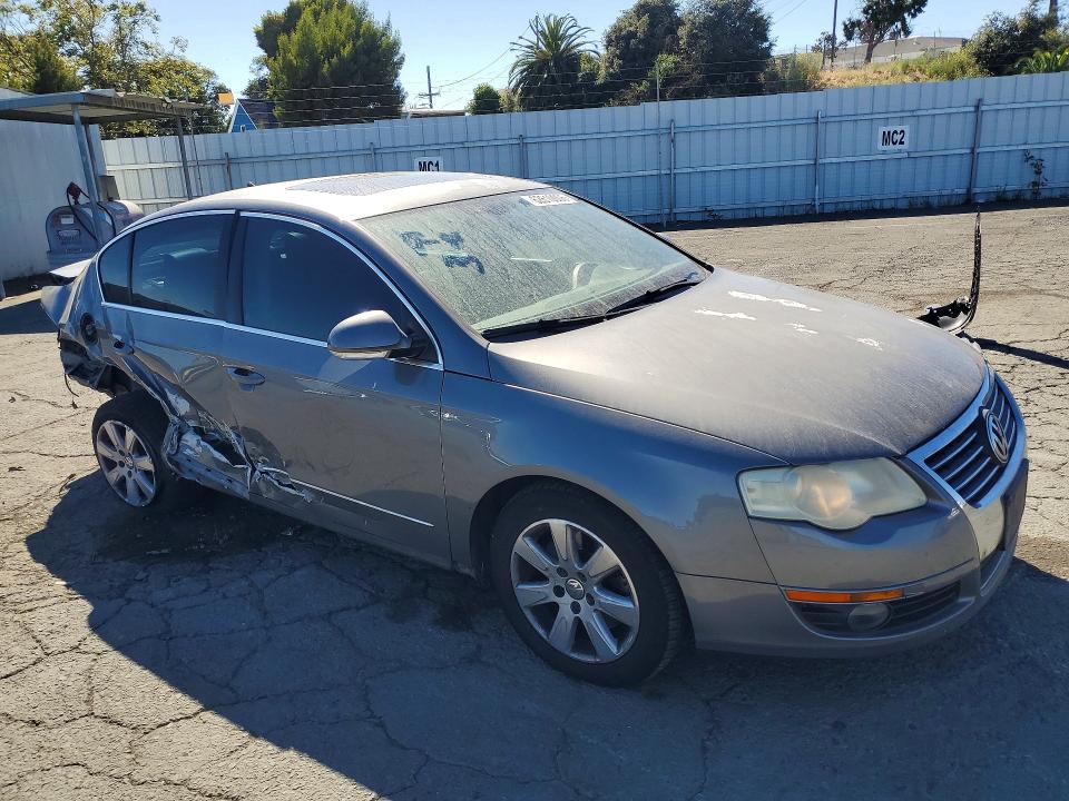 2007 Volkswagen Passat VIN WVWEK73C37P056028 COPART salvage auction — REAR END, CA - SALVAGE CERTIFICATE, sold $125 on 2026-08-14 (photo 4)