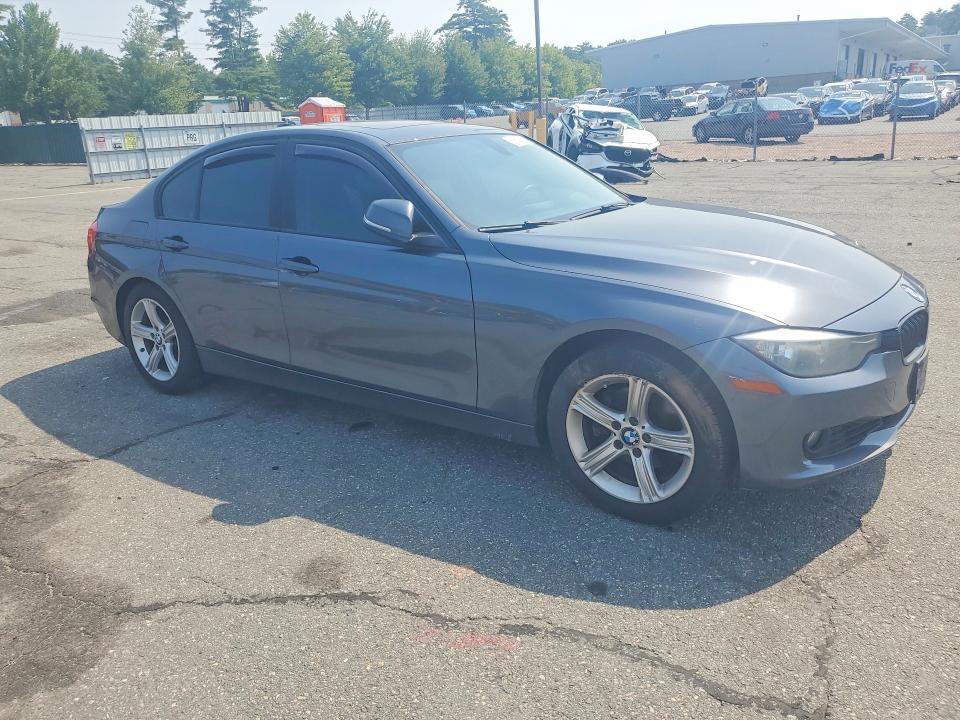 2013 BMW 3er VIN WBA3B5G54DNS00892 COPART salvage auction — REAR END, Ct - Cert Of Title-Salvage, sold $775 on 2026-08-20 (photo 4)
