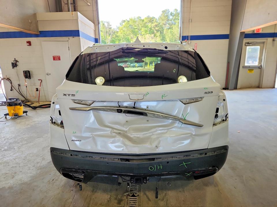 2021 Cadillac Xt5 VIN 1GYKNGRS2MZ121082 COPART salvage auction — REAR END, Va - Cert Of Title - Salvage, sold $8,400 on 2026-08-14 (photo 6)