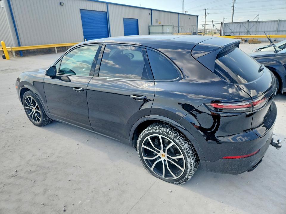 2019 Porsche Cayenne VIN WP1AB2AY0KDA61552 COPART salvage auction — NORMAL WEAR, Tx - Certificate Of Title, sold $11,500 on 2026-08-04 (photo 2)