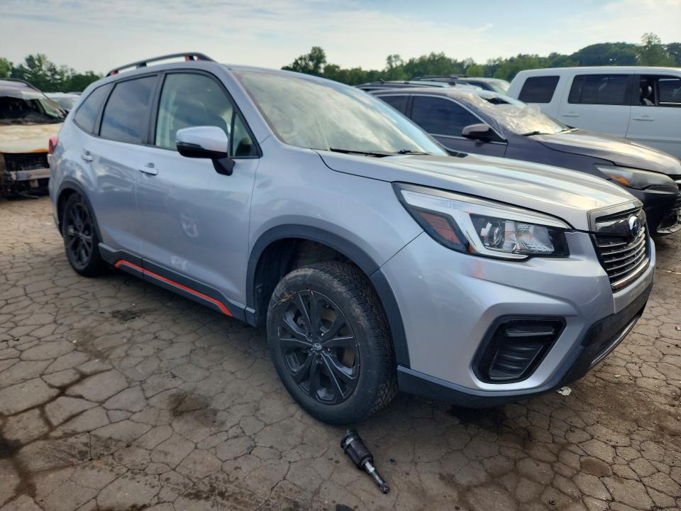 2019 Subaru Forester VIN JF2SKAJC0KH506743 COPART salvage auction — UNDERCARRIAGE, CT - CERTIFICATE OF TITLE, sold $2,250 on 2026-07-17 (photo 4)
