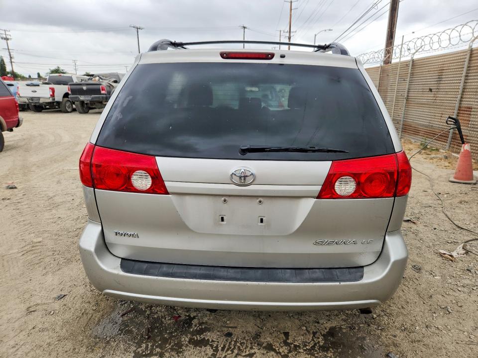 2006 Toyota Sienna VIN 5TDZA23CX6S467213 COPART salvage auction — MINOR DENT/SCRATCHES, CA - DIS/DLR/EXP ONLY CLEAN TITLE (P), sold $650 on 2026-07-27 (photo 6)