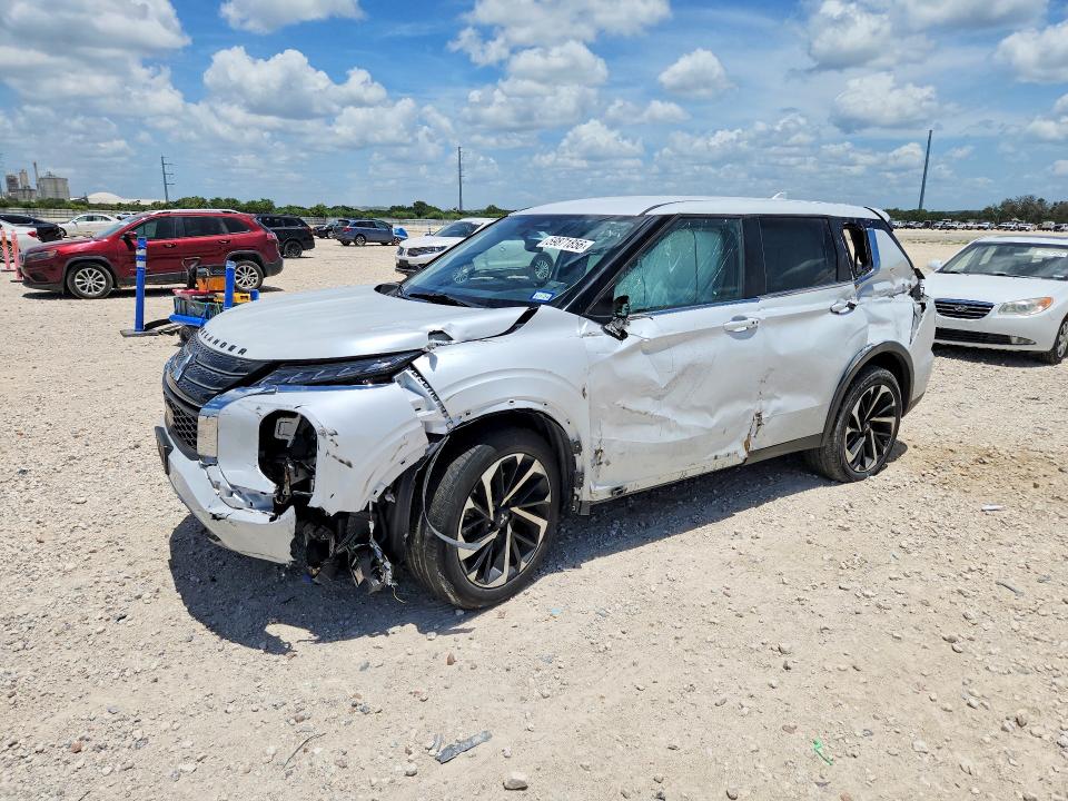 2022 Mitsubishi Outlander VIN JA4J3UA82NZ086299 COPART salvage auction — REAR END, Tx - Certificate Of Title, sold $5,000 on 2026-07-30 (photo 1)