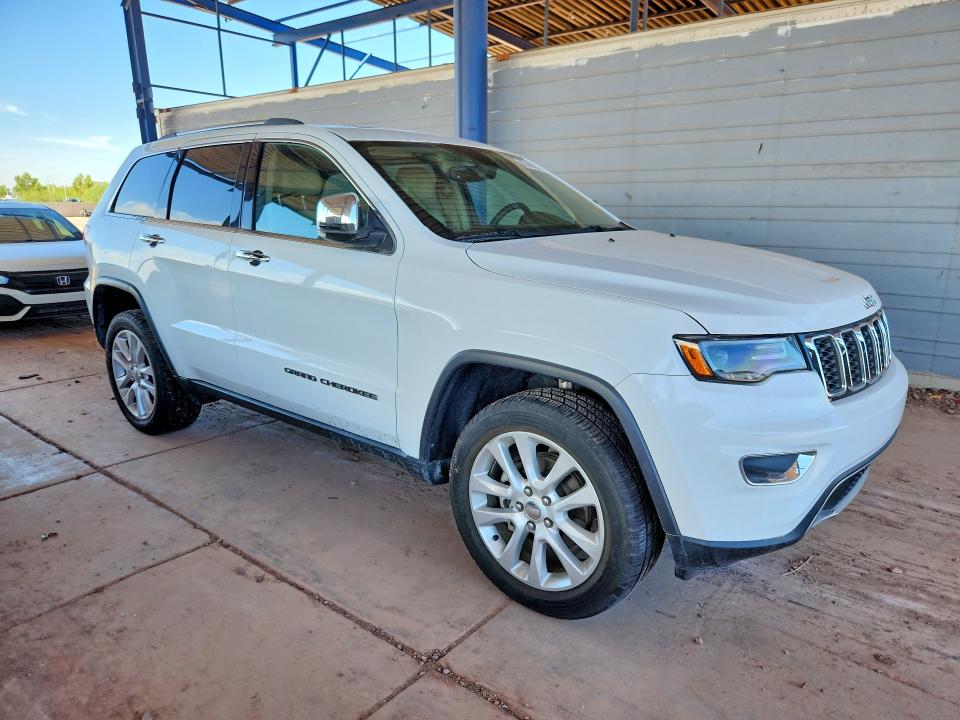 2017 Jeep Cherokee VIN 1C4RJEBG2HC920802 COPART salvage auction — MINOR DENT/SCRATCHES, Az - Certificate Of Title (P), sold $5,400 on 2026-08-13 (photo 4)