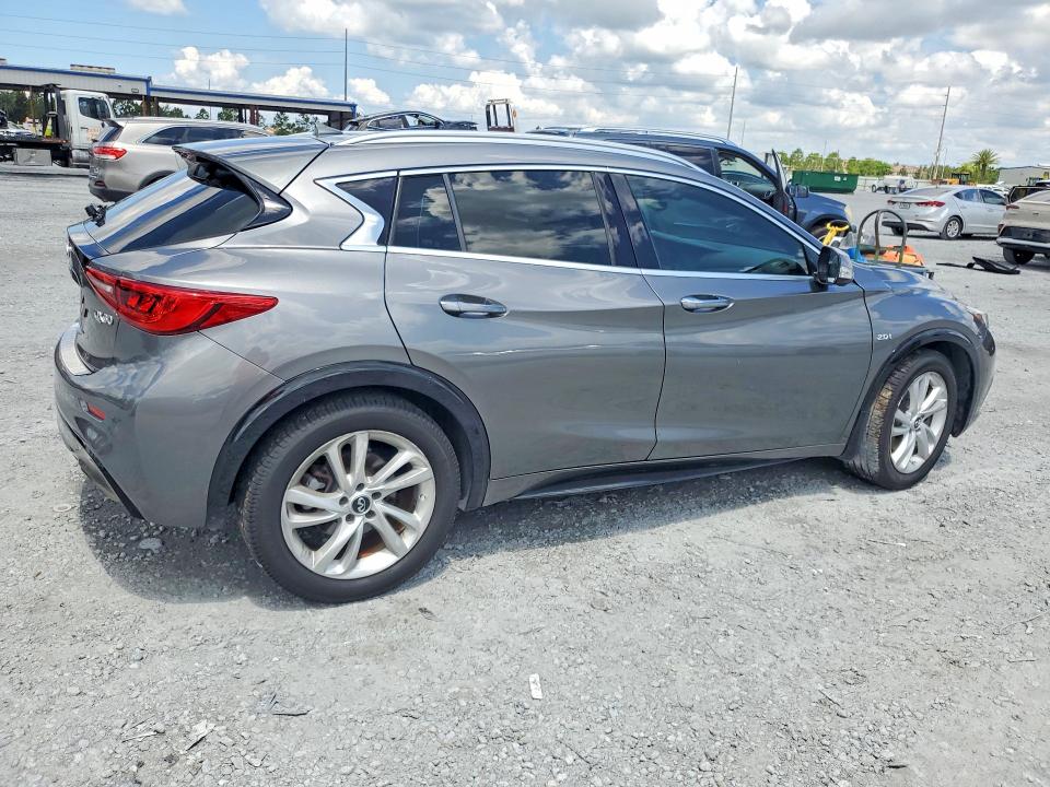 2018 Infiniti Qx30 VIN SJKCH5CP4JA005724 COPART salvage auction — MINOR DENT/SCRATCHES, Fl - Cert Of Title Slvg Rebuildable, sold $3,600 on 2026-07-17 (photo 3)
