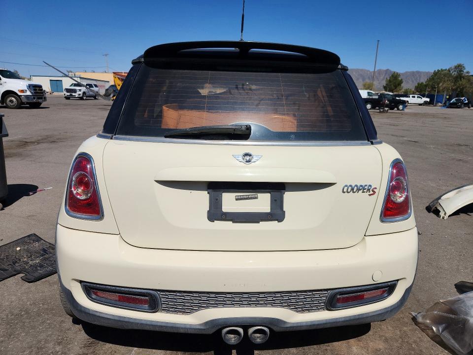 2011 Mini Cooper VIN WMWSV3C5XBTY12441 COPART salvage auction — FRONT END, TX - CERTIFICATE OF TITLE (P), sold $375 on 2026-08-21 (photo 6)