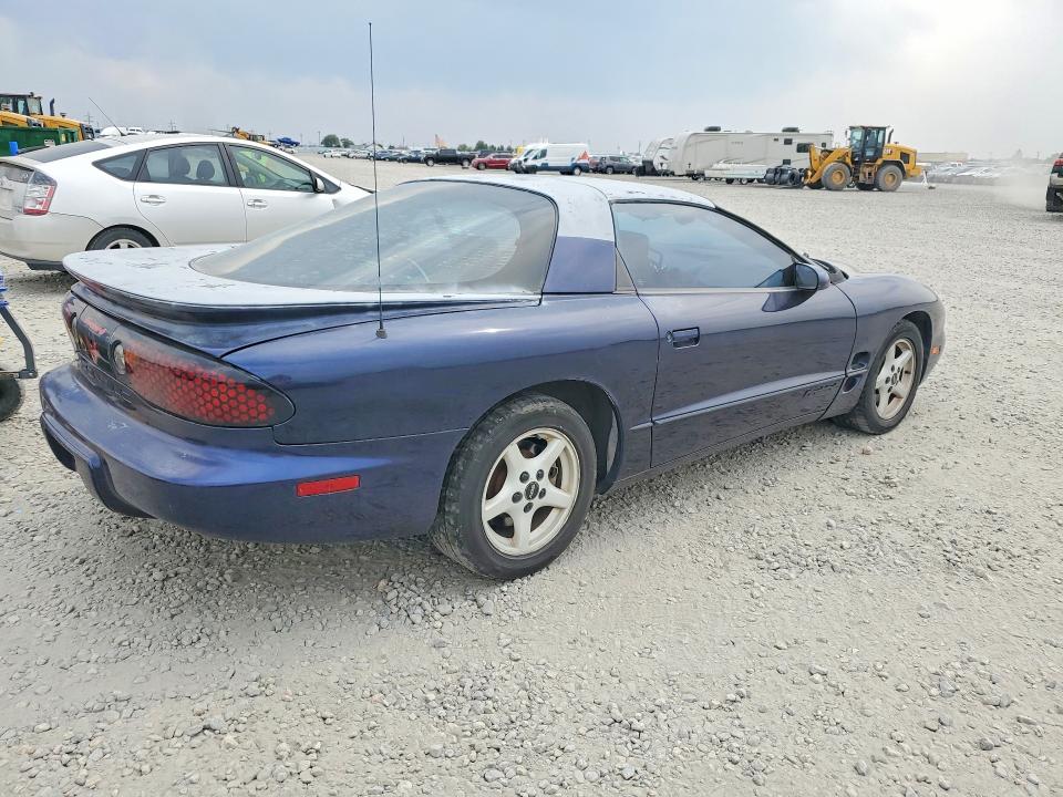 2000 Pontiac Firebird VIN 2G2FS22KXY2149562 COPART salvage auction — ROOF, CO - DIS/DLR/EXP ONLY CLEAN TITLE, sold $275 on 2026-07-09 (photo 3)
