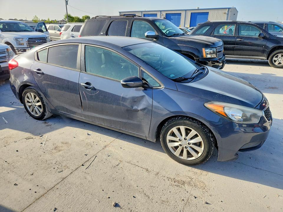 2015 Kia Forte VIN KNAFX4A66F5367722 COPART salvage auction — FRONT END, TX - SALVAGE VEHICLE TITLE (P), sold $875 on 2026-07-24 (photo 4)