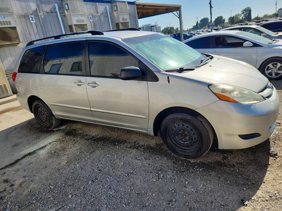 2010 Toyota Sienna VIN 5TDKK4CC6AS326111 COPART salvage auction — NORMAL WEAR, CA - DLR/DIS/EXP ONLY SALVAGE TITLE, sold $225 on 2026-07-20 (photo 4)