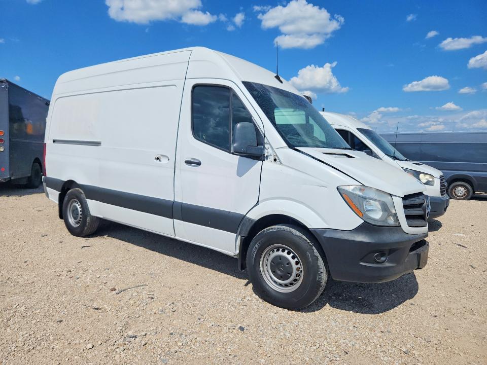 2022 Mercedes-benz Sprinter VIN W1Y40BHY5NT097186 COPART salvage auction — VANDALISM, TX - CERTIFICATE OF TITLE, sold $3,100 on 2026-07-23 (photo 4)