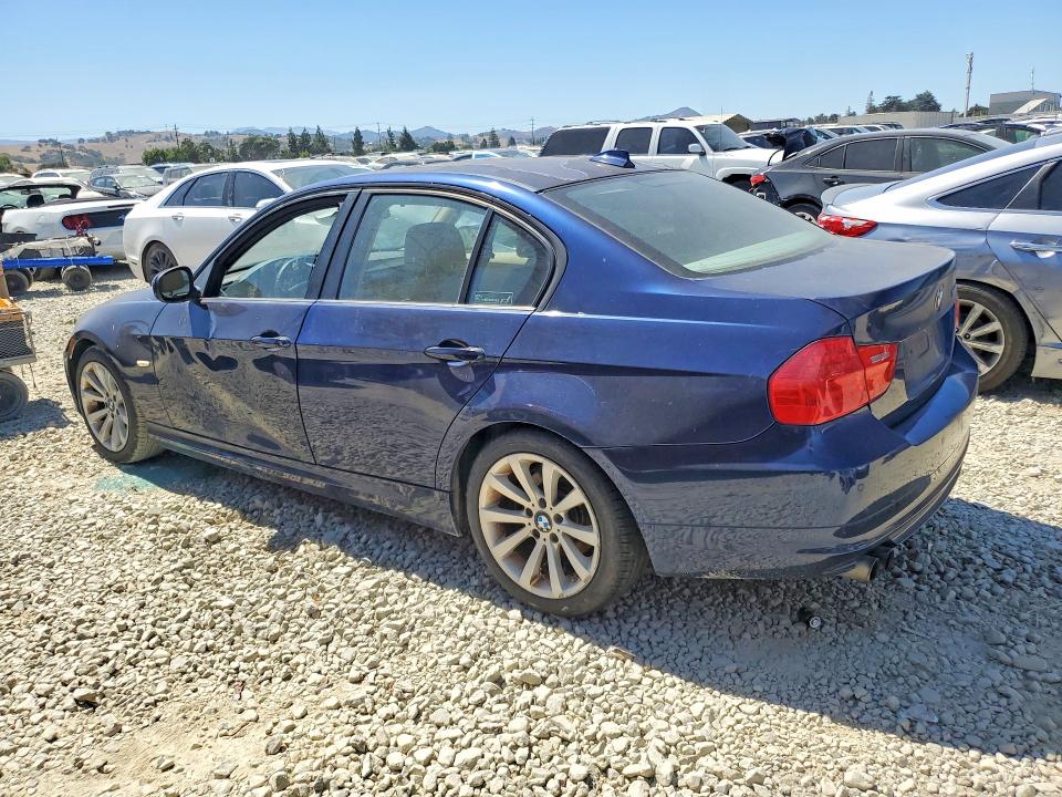 2011 BMW 3 series VIN WBAPH7C50BE679827 COPART salvage auction — MINOR DENT/SCRATCHES, Ca - Dis/Dlr/Exp Only Clean Title, sold $1,000 on 2026-07-28 (photo 2)