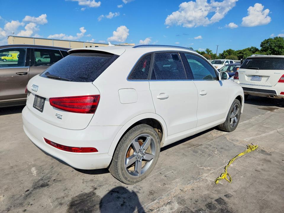 2015 Audi Q3 VIN WA1EFCFS9FR006747 COPART salvage auction — MECHANICAL, IN - CERTIFICATE OF TITLE (P), sold $1,950 on 2026-07-30 (photo 3)