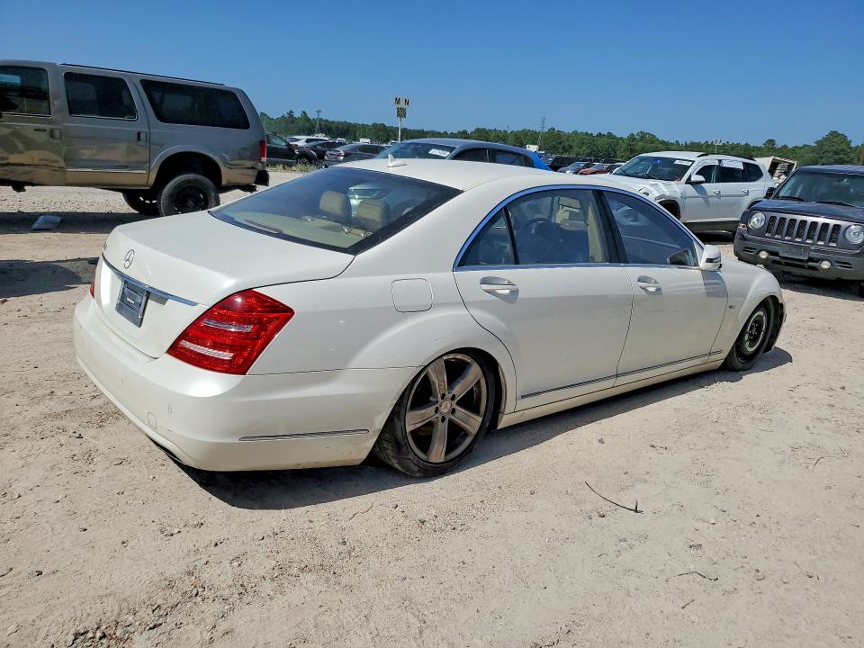 2012 Mercedes-benz S class VIN WDDNG7DB7CA468737 COPART salvage auction — MINOR DENT/SCRATCHES, TX - CERTIFICATE OF TITLE, sold $1,550 on 2026-07-31 (photo 3)