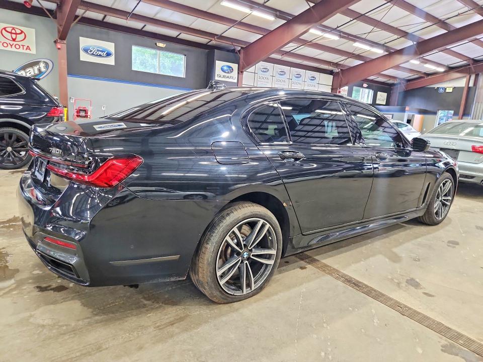 2021 BMW 7er VIN WBA7U2C07MCF68499 COPART salvage auction — MINOR DENT/SCRATCHES, PA - CERT OF TITLE (P), sold $25,000 on 2026-08-20 (photo 3)