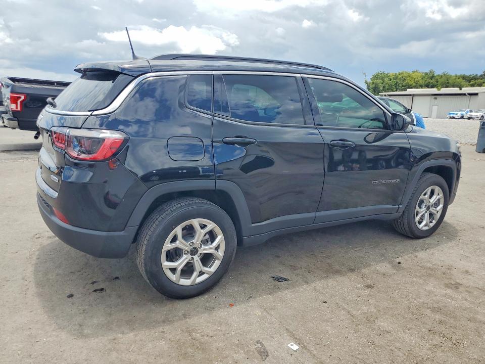 2025 Jeep Compass VIN 3C4NJDBN8ST588206 COPART salvage auction — SIDE, Fl - Cert Of Title Slvg Rebuildable, sold $7,900 on 2026-08-14 (photo 3)