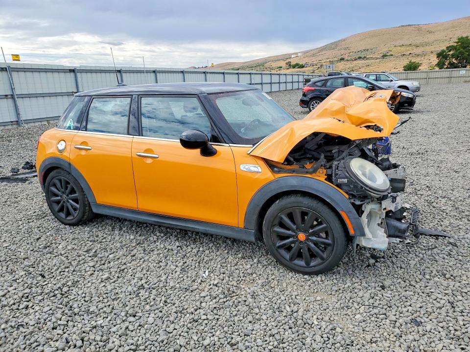 2015 Mini Cooper VIN WMWXU3C55F2B56558 COPART salvage auction — FRONT END, NV - SALVAGE TITLE, sold $425 on 2026-09-03 (photo 4)