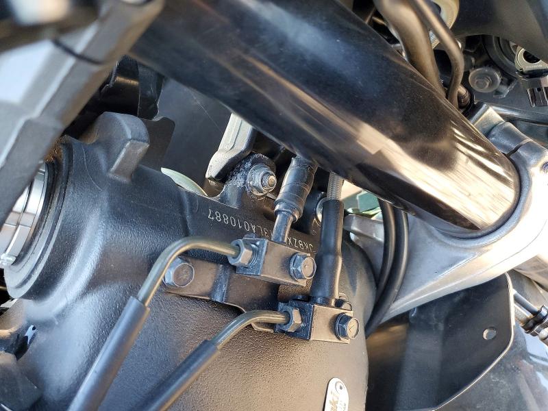 2020 Kawasaki Ninja VIN JKBZXNJ13LA010887 COPART salvage auction — MINOR DENT/SCRATCHES, NY - CERTIFICATE OF TITLE (P), sold $6,600 on 2026-07-28 (photo 9)