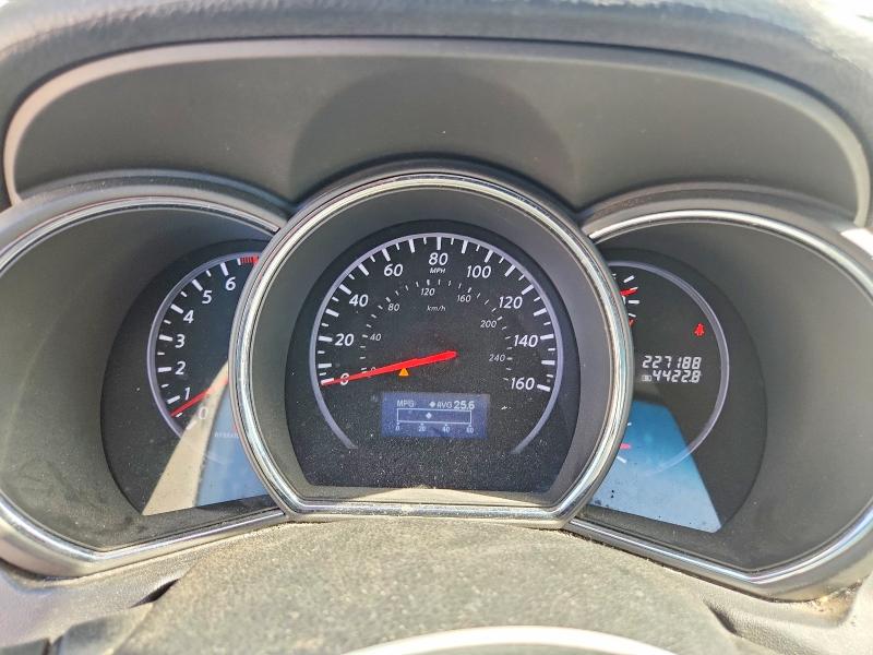 2011 Nissan Murano VIN JN8AZ1MW1BW161251 COPART salvage auction — MINOR DENT/SCRATCHES, NC - CERTIFICATE OF TITLE, sold $150 on 2026-07-28 (photo 9)