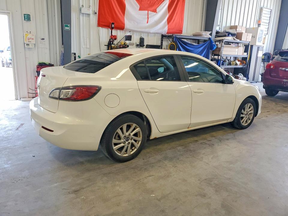 2013 Mazda 3 VIN JM1BL1UFXD1723827 COPART salvage auction — MINOR DENT/SCRATCHES, On - Permit No Brand - Unfit, sold $450 on 2026-07-29 (photo 3)