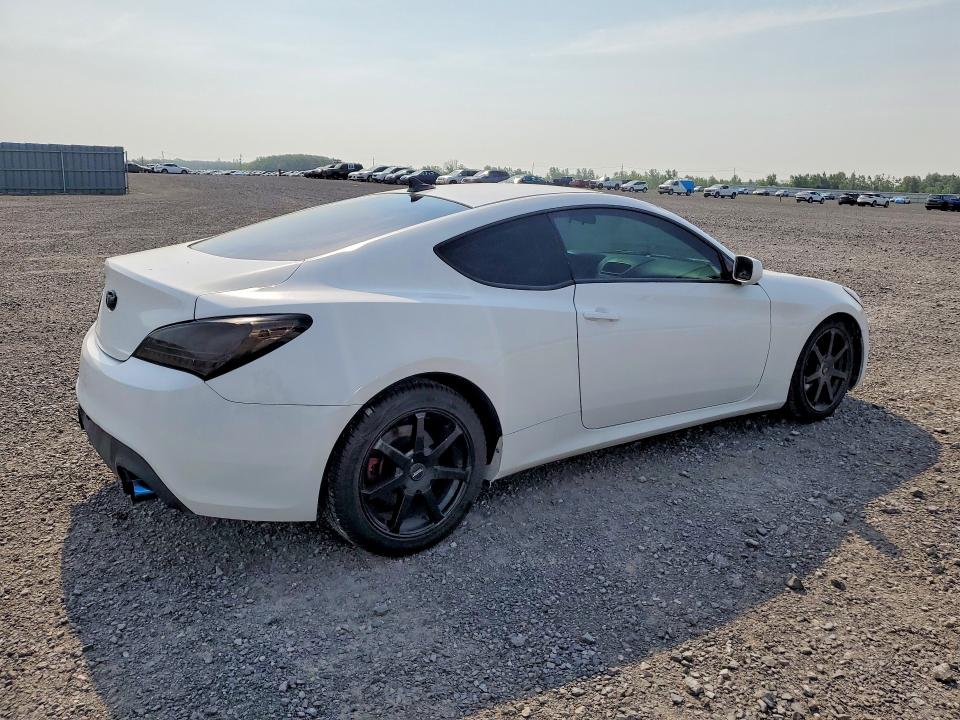 2010 Hyundai Genesis VIN KMHHT6KD6AU015055 COPART salvage auction — FRONT END, ON - PERMIT NO BRAND - UNFIT, sold $825 on 2026-07-28 (photo 3)
