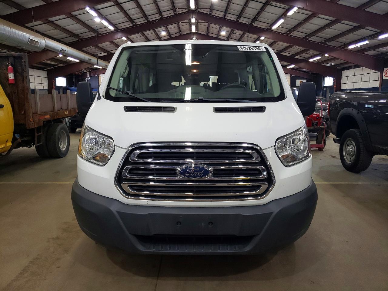 2018 Ford Transit VIN 1FMZK1ZM3JKA71837 COPART salvage auction — Minor Dent/Scratches, Ct - Clean Title, sold $7,500 on 2026-09-22 (photo 5)
