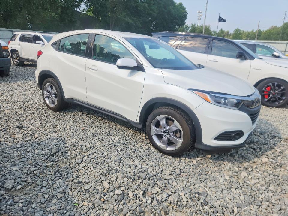 2020 Honda Hr-v VIN 3CZRU6H30LM711710 COPART salvage auction — MINOR DENT/SCRATCHES, MA - CERTIFICATE OF TITLE (P), sold $7,300 on 2026-08-21 (photo 4)