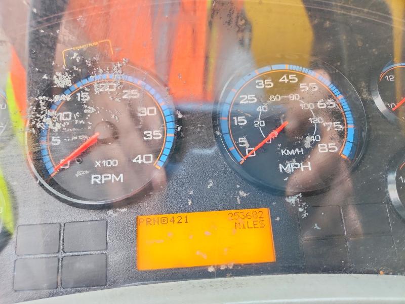 2018 International 4000 series VIN 1HTMMMML8JH713431 COPART salvage auction — MECHANICAL, TX - CERTIFICATE OF TITLE, sold $1,600 on 2026-07-10 (photo 9)