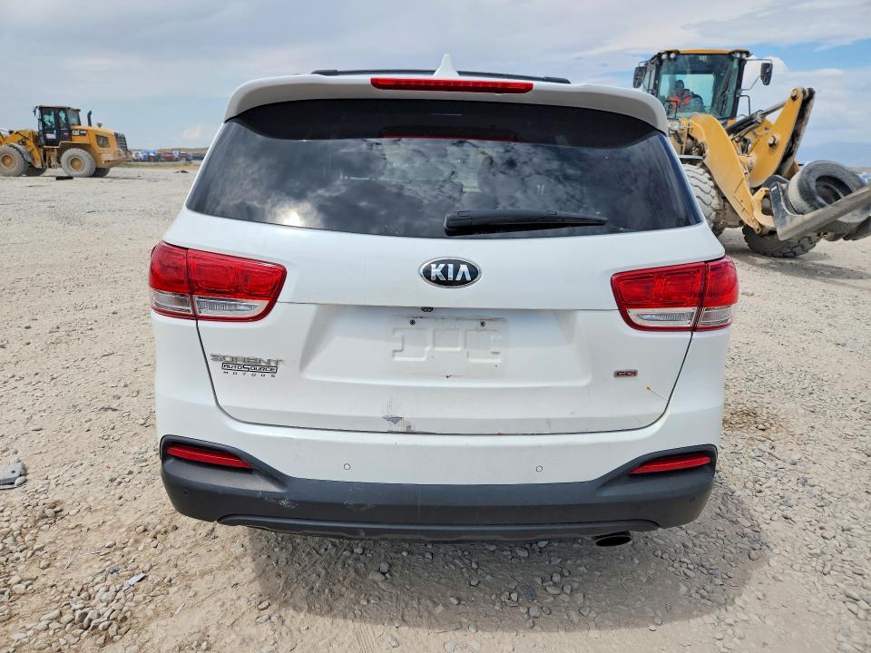 2016 Kia Sorento VIN 5XYPGDA35GG053727 COPART salvage auction — MINOR DENT/SCRATCHES, Ut - Certificate Of Title, sold $900 on 2026-07-31 (photo 6)