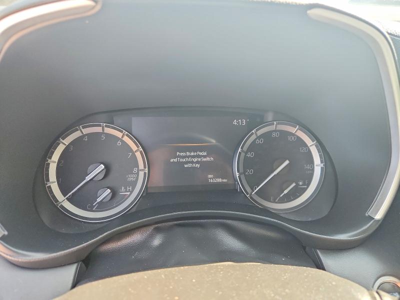 2021 Toyota Highlander VIN 5TDGZRAH5MS520937 COPART salvage auction — MINOR DENT/SCRATCHES, Ks - Dealer Only Clean Title (P), sold $17,700 on 2026-08-27 (photo 9)