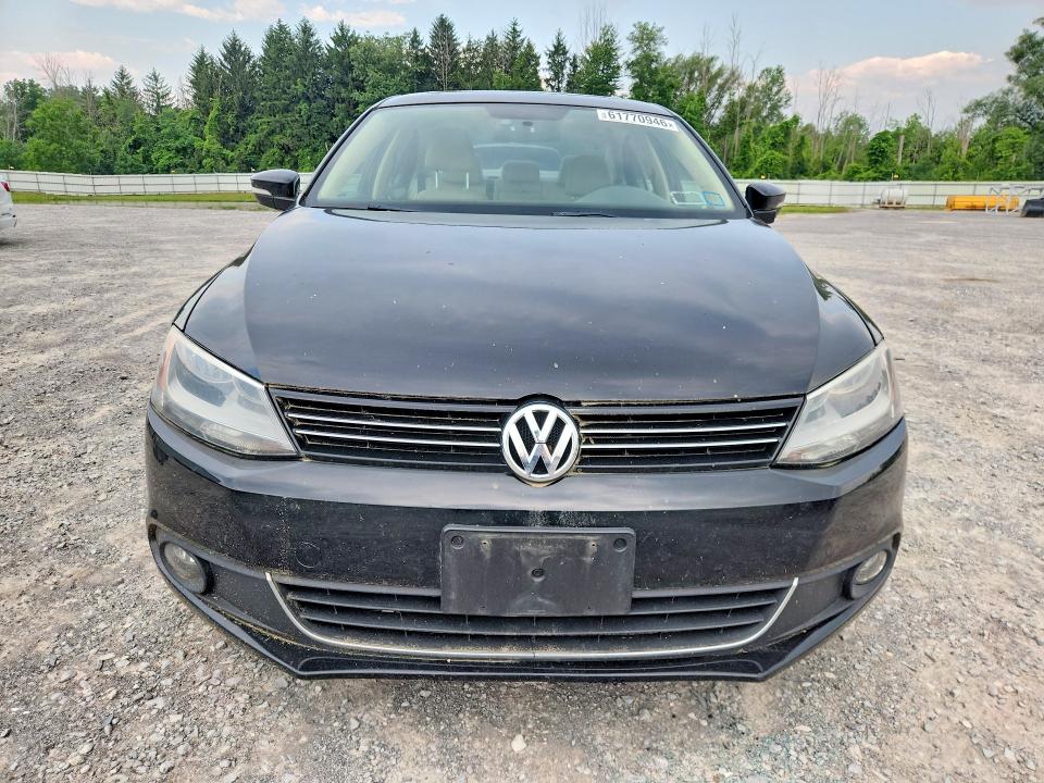 2011 Volkswagen Jetta VIN 3VWGZ7AJ0BM327399 COPART salvage auction — SIDE, Ny - Certificate Of Title, sold $375 on 2026-08-03 (photo 5)