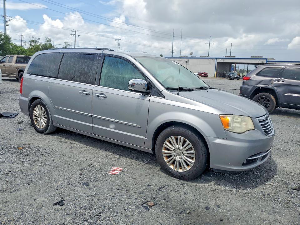 2013 Chrysler Voyager VIN 2C4RC1CG7DR660108 COPART salvage auction — MECHANICAL, Fl - Certificate Of Title, sold $475 on 2026-07-31 (photo 4)