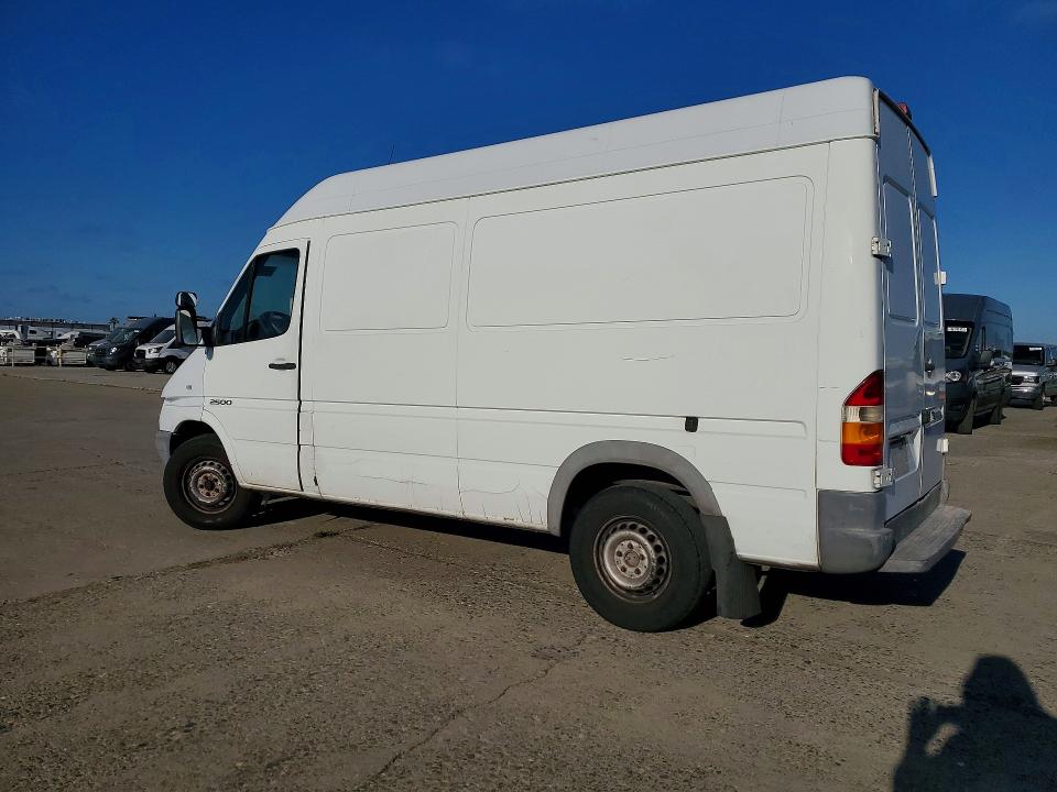 2006 Dodge Sprinter VIN WD0PD644465938508 COPART salvage auction — FRONT END, CA - DIS/DLR/EXP ONLY CLEAN TITLE, sold $1,300 on 2026-07-28 (photo 2)