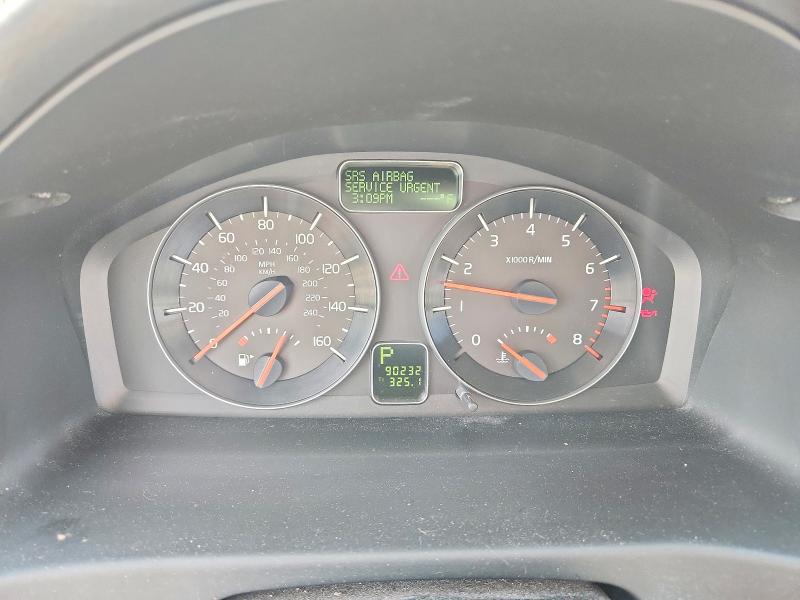 2010 Volvo C70 VIN YV1672MC3AJ091762 COPART salvage auction — FRONT END, PA - CERTIFICATE OF SALVAGE, sold $175 on 2026-08-11 (photo 9)
