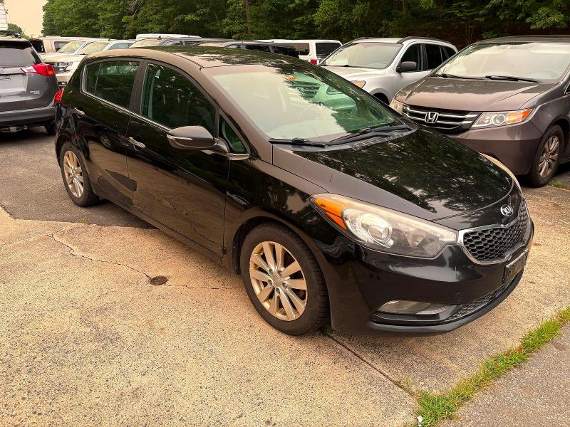 2015 Kia Forte VIN KNAFX5A85F5319331 COPART salvage auction — NORMAL WEAR, Me - Certificate Of Title (P), sold $325 on 2026-07-27 (photo 1)