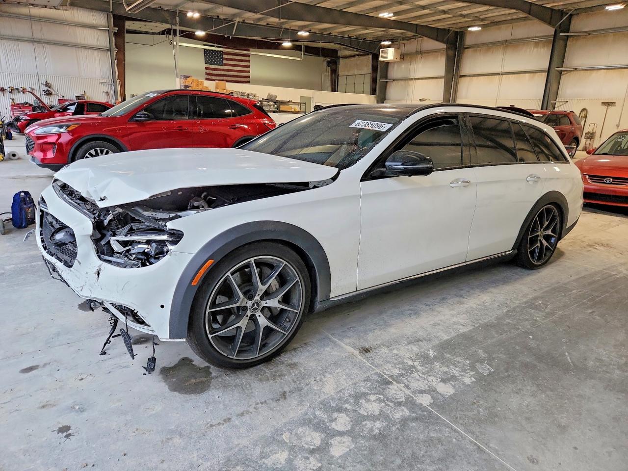 2021 Mercedes-Benz E-Class VIN W1KZH6AB0MA970004 — COPART salvage auction photo