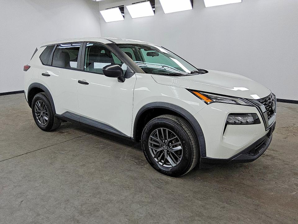 2021 Nissan Rogue sport VIN 5N1AT3AB0MC733016 COPART salvage auction — MINOR DENT/SCRATCHES, Il - Certificate Of Title, sold $10,400 on 2026-08-04 (photo 4)