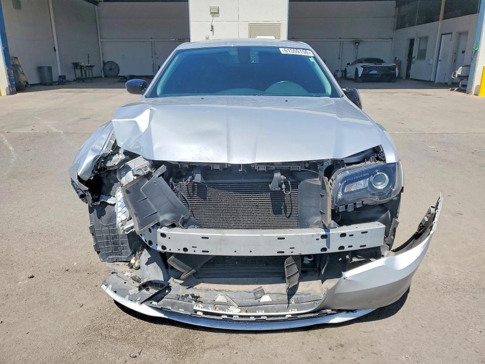 2020 Chrysler 300 VIN 2C3CCAAG3LH137606 COPART salvage auction — FRONT END, Salvage Title, sold $3,450 on 2026-08-28 (photo 5)