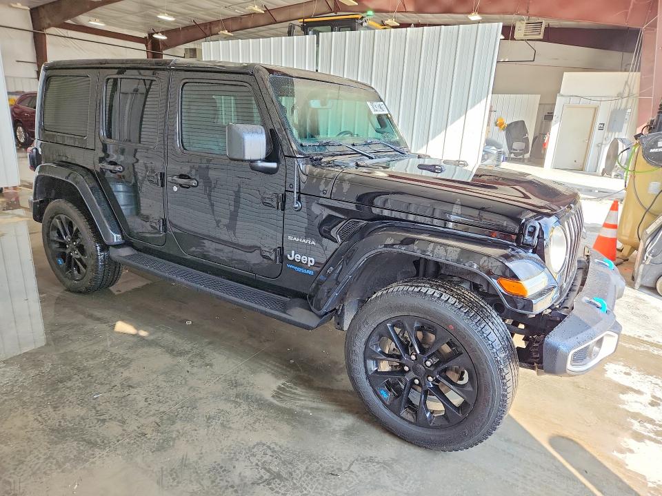 2022 Jeep Wrangler unlimited VIN 1C4JJXP63NW153285 COPART salvage auction — MINOR DENT/SCRATCHES, Il - Certificate Of Title, sold $7,400 on 2026-07-30 (photo 4)