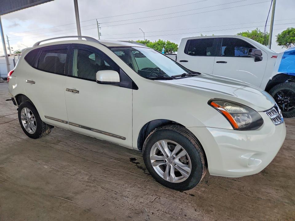 2013 Nissan Rogue VIN JN8AS5MV5DW649642 COPART salvage auction — REAR END, Fl - Cert Of Ttl-Rebuilt&Slvg Rbld, sold $275 on 2026-07-22 (photo 4)