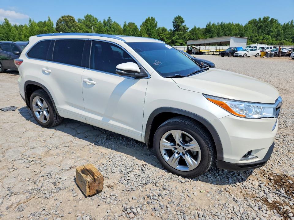 2014 Toyota Highlander VIN 5TDDKRFH9ES033127 COPART salvage auction — MINOR DENT/SCRATCHES, TN - CERTIFICATE OF TITLE (P), sold $9,500 on 2026-08-31 (photo 4)