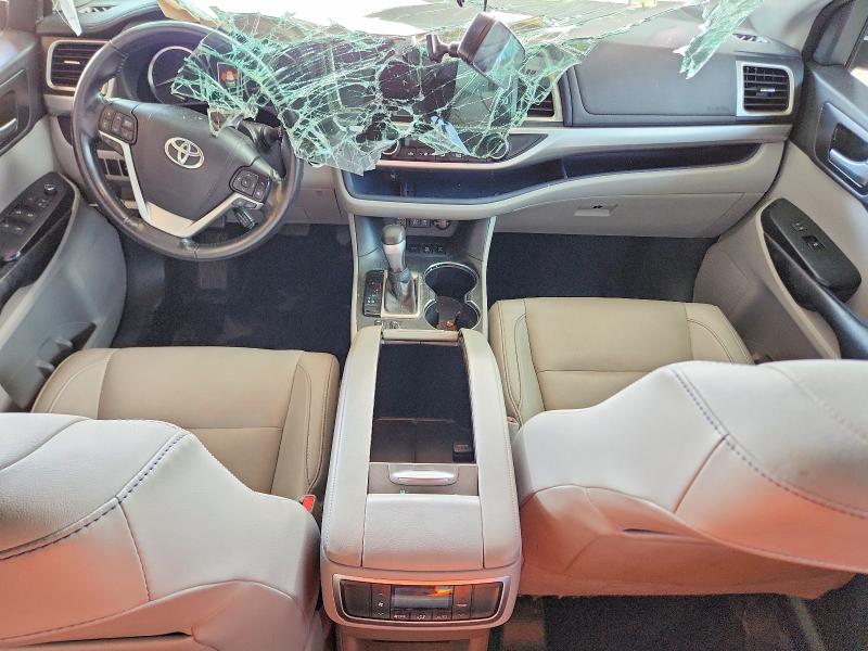 2017 Toyota Highlander VIN 5TDJZRFH7HS418480 COPART salvage auction — ROOF, Ny - Mv-907A Salvage Certificate, sold $3,350 on 2026-07-28 (photo 8)