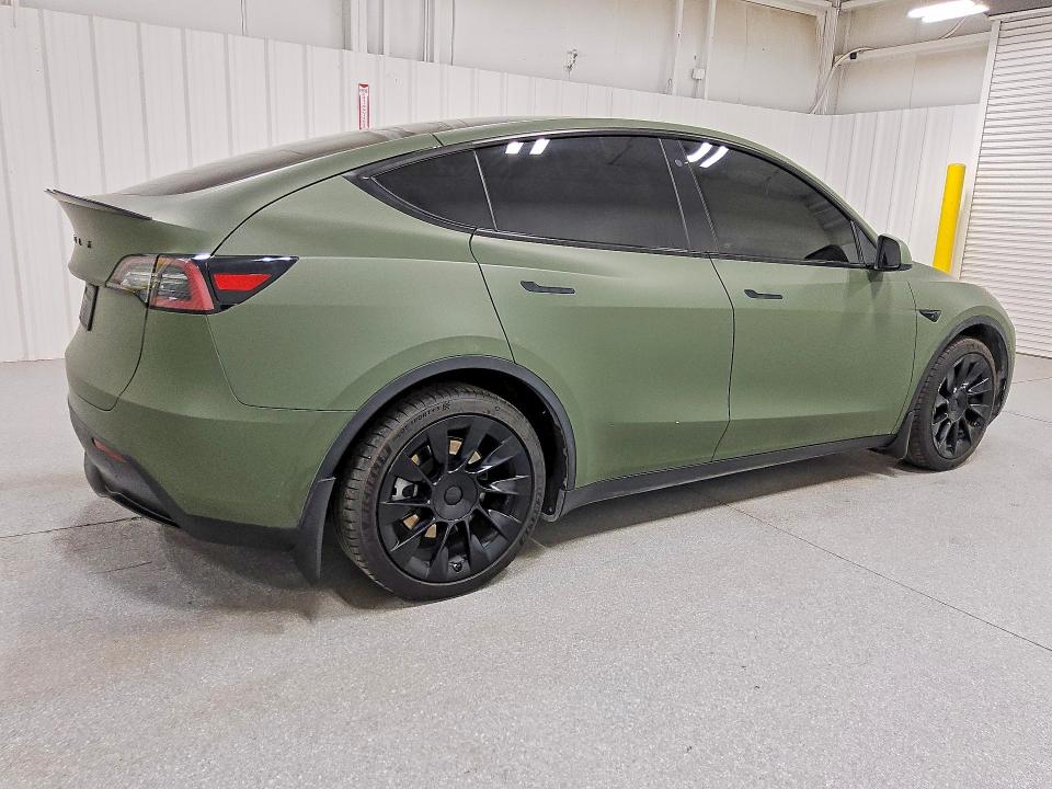 2020 Tesla Model y VIN 5YJYGDEE0LF022550 COPART salvage auction — MINOR DENT/SCRATCHES, Az - Certificate Of Title, sold $20,500 on 2026-07-28 (photo 3)